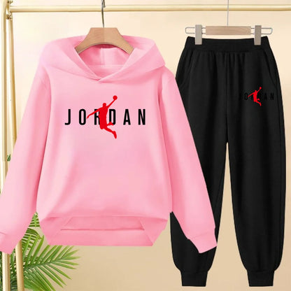 The Children's Sportswear, Including a Hooded Sweatshirt and Long Pants,is Suitable for Children Aged 3 To13 to Engage in Sports