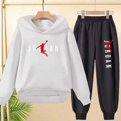 The Children's Sportswear, Including a Hooded Sweatshirt and Long Pants,is Suitable for Children Aged 3 To13 to Engage in Sports