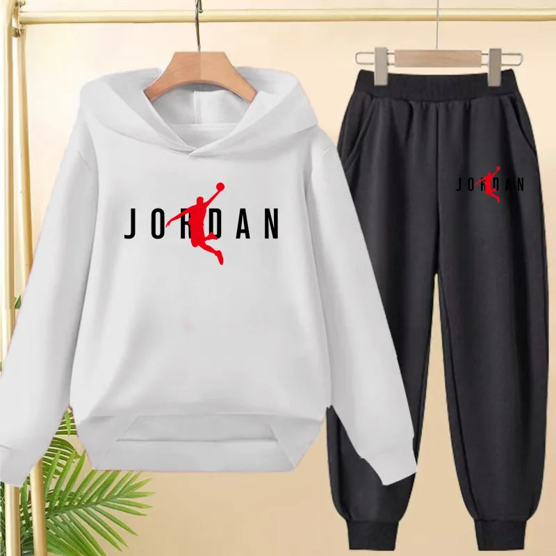 The Children's Sportswear, Including a Hooded Sweatshirt and Long Pants,is Suitable for Children Aged 3 To13 to Engage in Sports