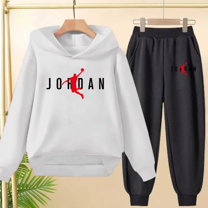 The Children's Sportswear, Including a Hooded Sweatshirt and Long Pants,is Suitable for Children Aged 3 To13 to Engage in Sports