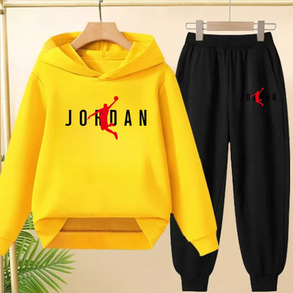 The Children's Sportswear, Including a Hooded Sweatshirt and Long Pants,is Suitable for Children Aged 3 To13 to Engage in Sports