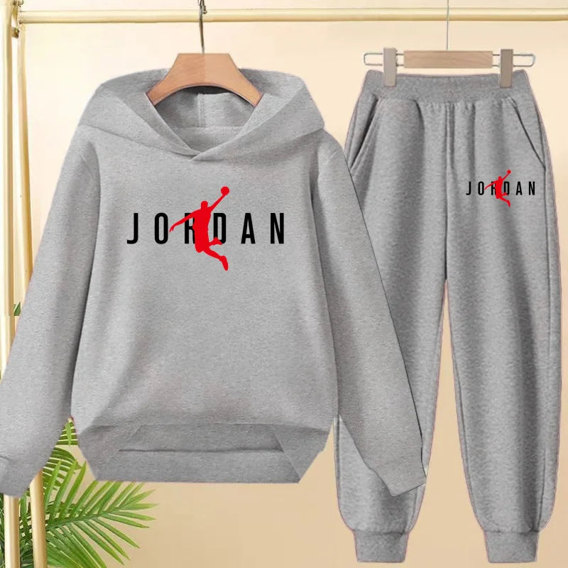 The Children's Sportswear, Including a Hooded Sweatshirt and Long Pants,is Suitable for Children Aged 3 To13 to Engage in Sports