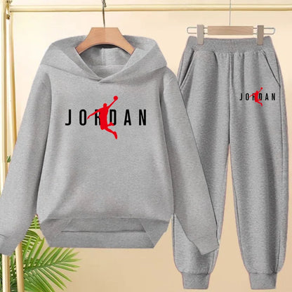 The Children's Sportswear, Including a Hooded Sweatshirt and Long Pants,is Suitable for Children Aged 3 To13 to Engage in Sports