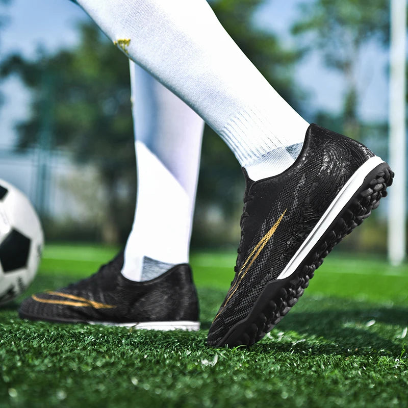 New Soccer Shoes Outdoor Professional Unisex Football Boots Non-slip Training Sport Futsal Match Sport Sneakers