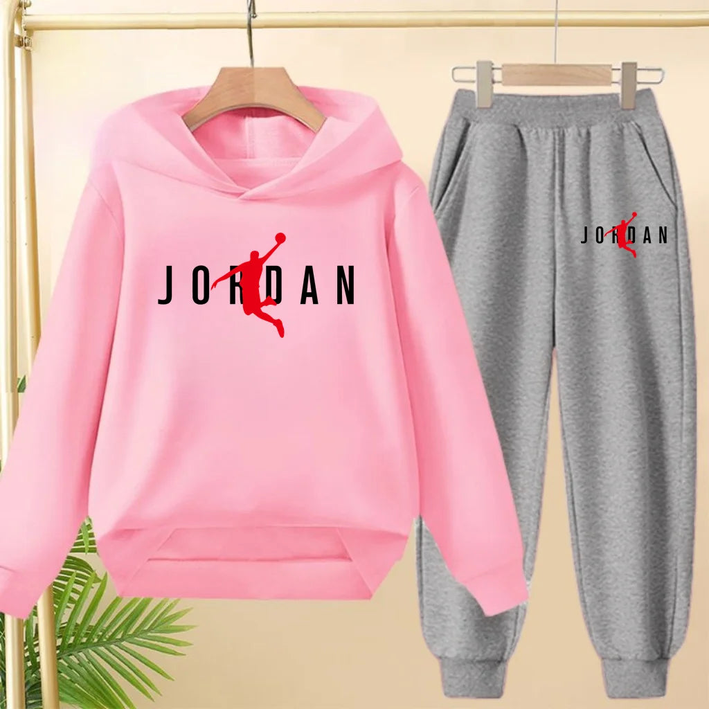 The Children's Sportswear, Including a Hooded Sweatshirt and Long Pants,is Suitable for Children Aged 3 To13 to Engage in Sports