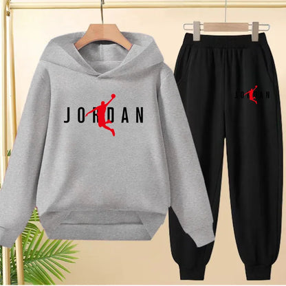 The Children's Sportswear, Including a Hooded Sweatshirt and Long Pants,is Suitable for Children Aged 3 To13 to Engage in Sports